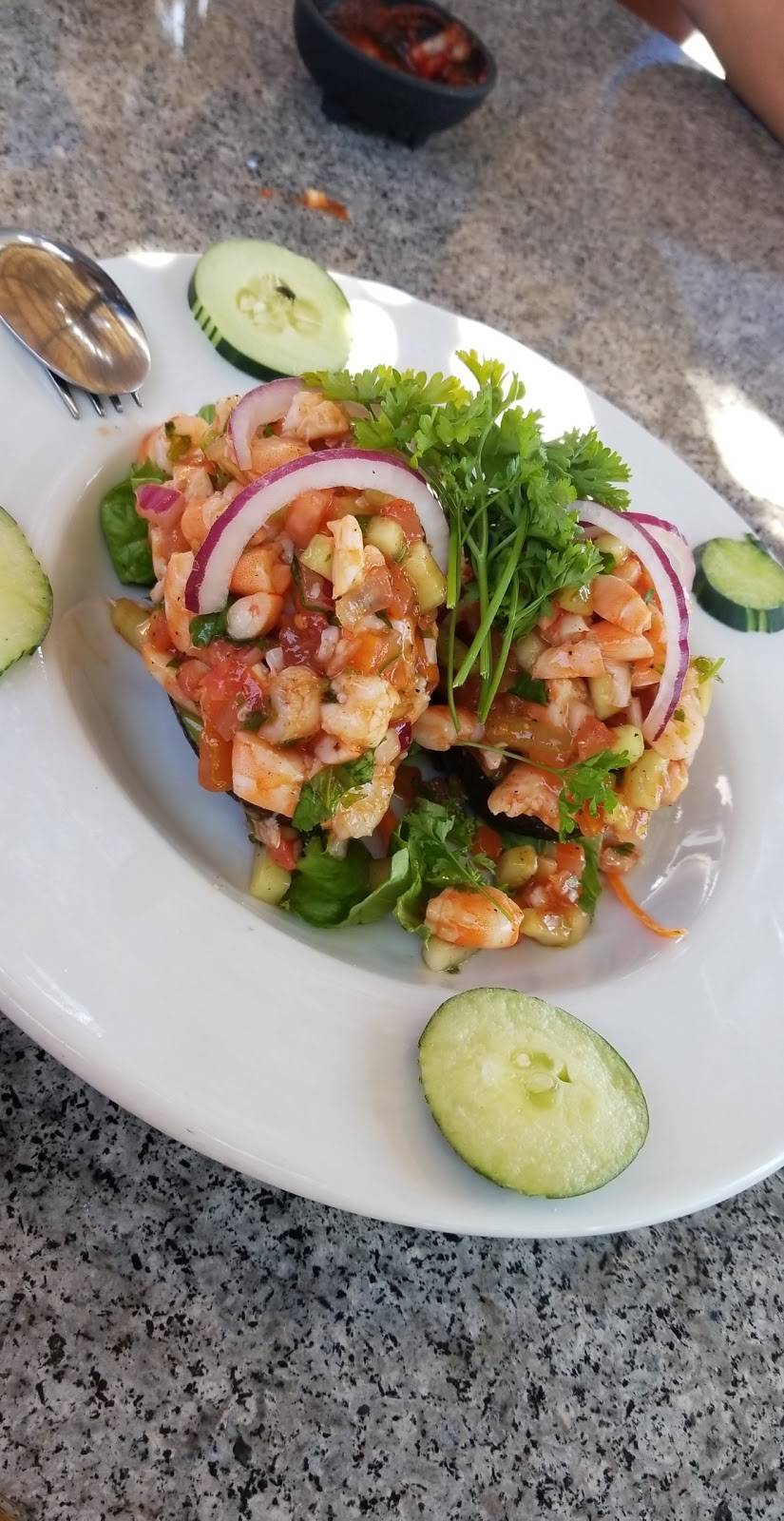 Karinas Mexican Seafood | restaurant | 1705 Highland Ave, National City, CA 91950, USA | 6194778877 OR +1 619-477-8877