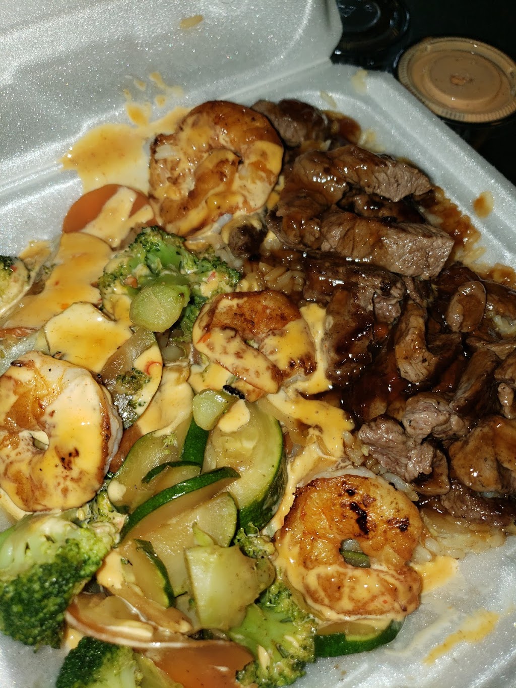 Robotos Tokyo Grill | restaurant | 825 Railroad Ave, Tallahassee, FL 32310, USA | 8509992700 OR +1 850-999-2700