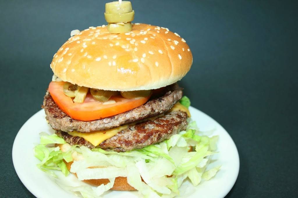 Red Hot Inn Restaurants | restaurant | 3175 Leonard St NE, Grand Rapids, MI 49525, USA | 6169569425 OR +1 616-956-9425