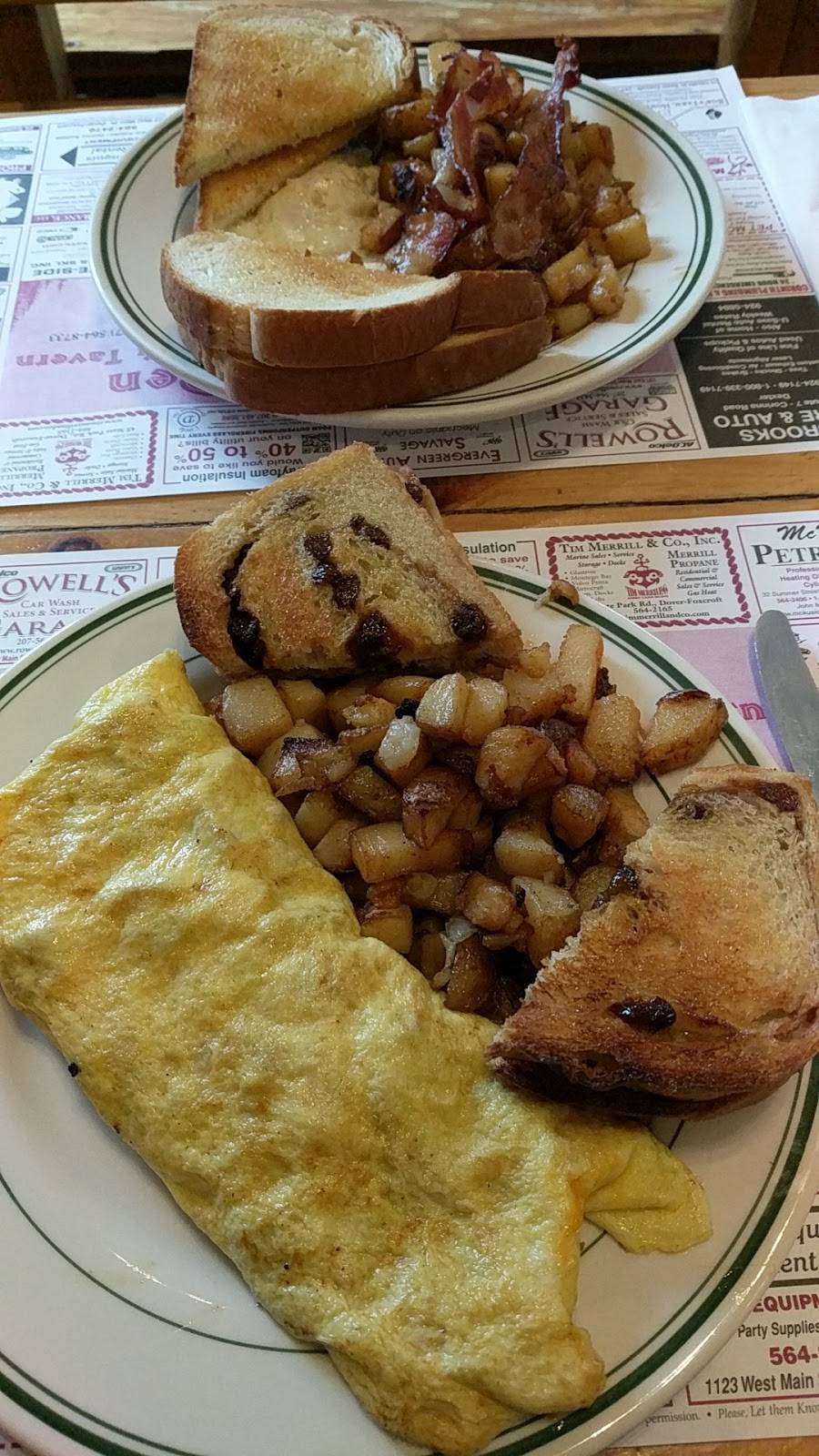 Bears Den Restaurant & Tavern | restaurant | 73 North St, Dover-Foxcroft, ME 04426, USA | 2075648733 OR +1 207-564-8733