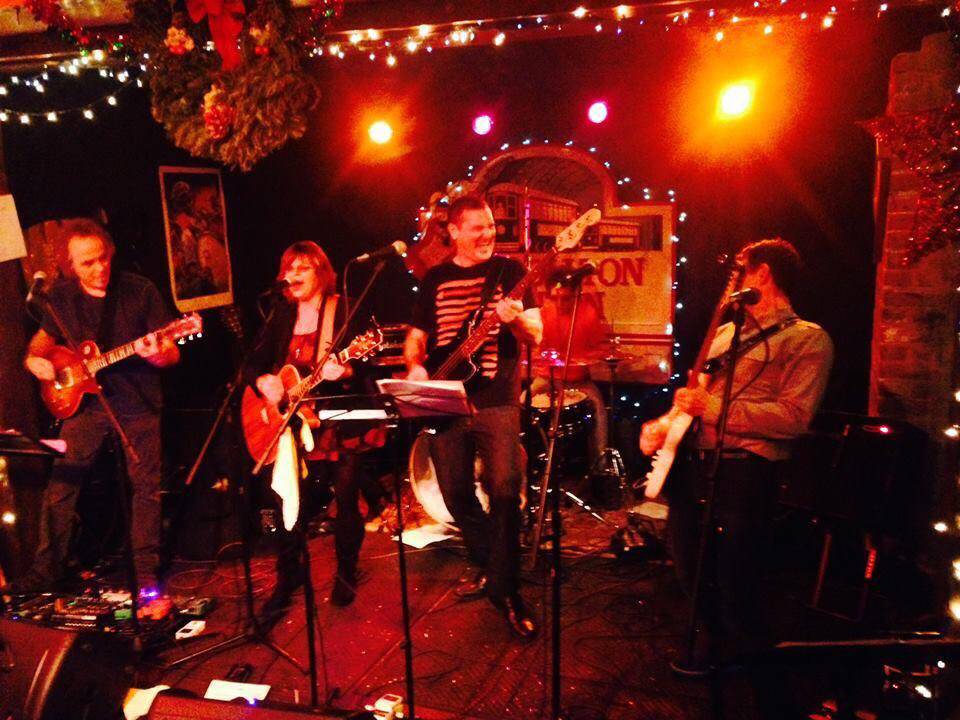 Carrollton Station Bar | restaurant | 8140 Willow St, New Orleans, LA 70118, USA | 5048659190 OR +1 504-865-9190