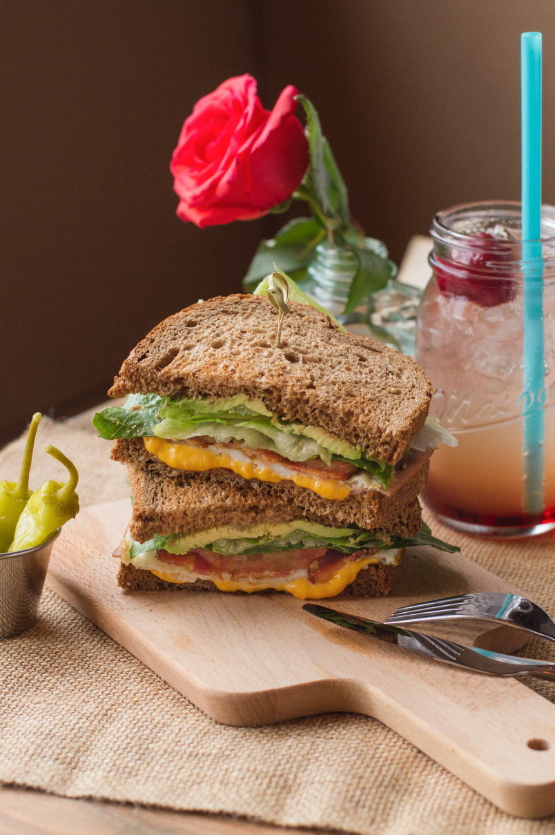 Lola Sabor y Café Bistro | cafe | Calle Abeto 133, int 9, Centro Playas, 22710 Rosarito, B.C., Mexico | 016611200324 OR +52 661 120 0324