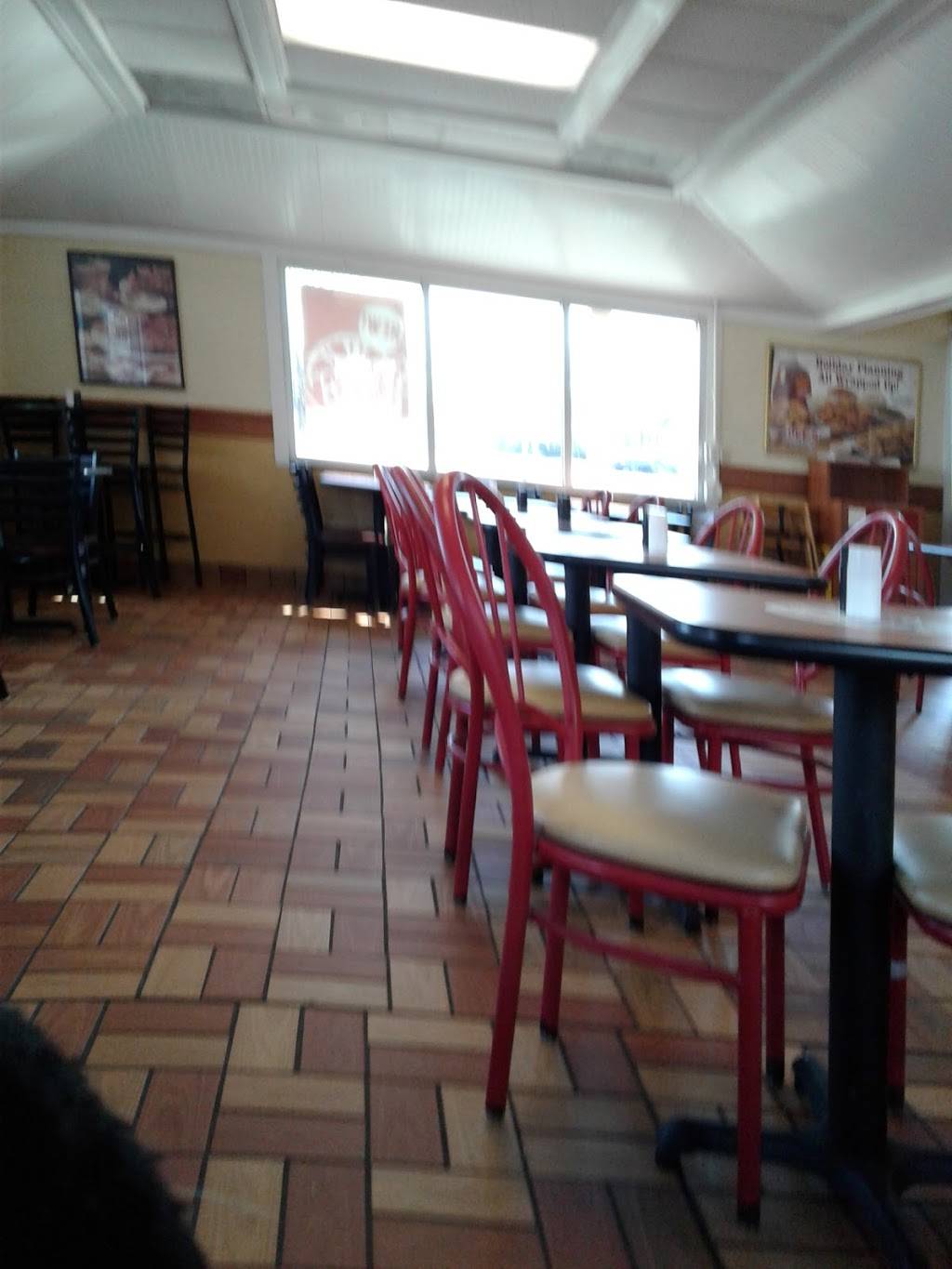 Lees Famous Recipe Chicken | restaurant | 1318 Versailles Rd, Lexington, KY 40504, USA | 8592548229 OR +1 859-254-8229