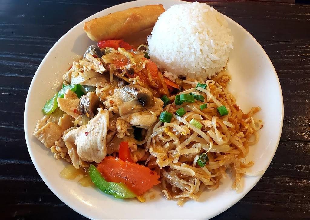 Krungthep Thai Cuisine | restaurant | 13260 1st Ave S, Seattle, WA 98168, USA | 2068299426 OR +1 206-829-9426
