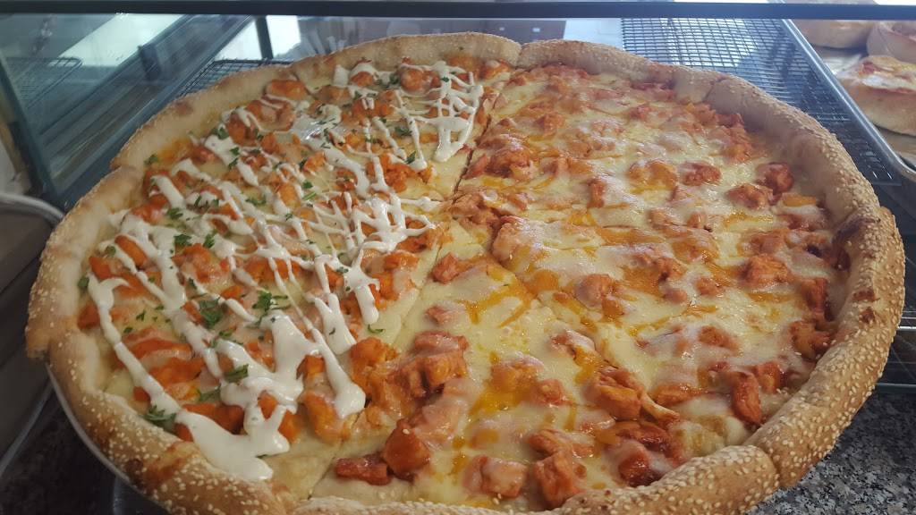 Isabellas Pizza | restaurant | 142 Connetquot Ave, East Islip, NY 11730, USA | 6312242699 OR +1 631-224-2699