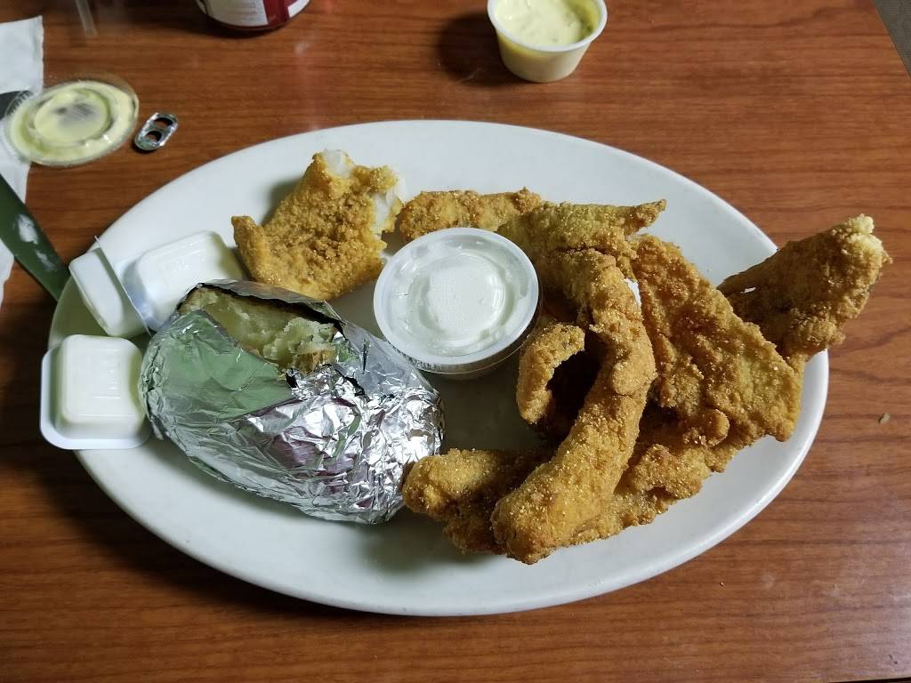 Chestnut Family Restaurant | restaurant | 120 E Olive St, Chestnut, IL 62518, USA | 2177963550 OR +1 217-796-3550