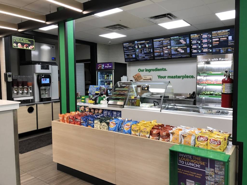 Subway | restaurant | 15375 SW Warfield Blvd, Indiantown, FL 34956, USA | 7725974600 OR +1 772-597-4600