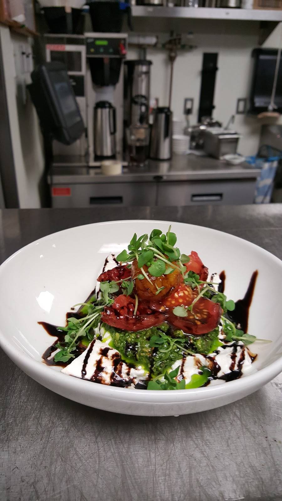 Backyard Kitchen & Tap | restaurant | 832 Garnet Ave, San Diego, CA 92109, USA | 8588592593 OR +1 858-859-2593