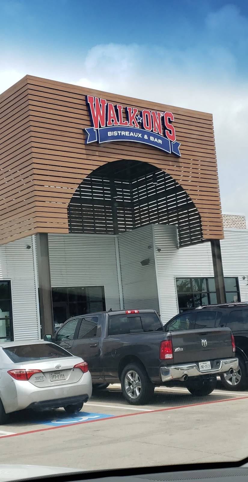 Walk-Ons Sports Bistreaux | restaurant | 401 E, I-20, Arlington, TX 76018, United States | 8176172137 OR +1 817-617-2137