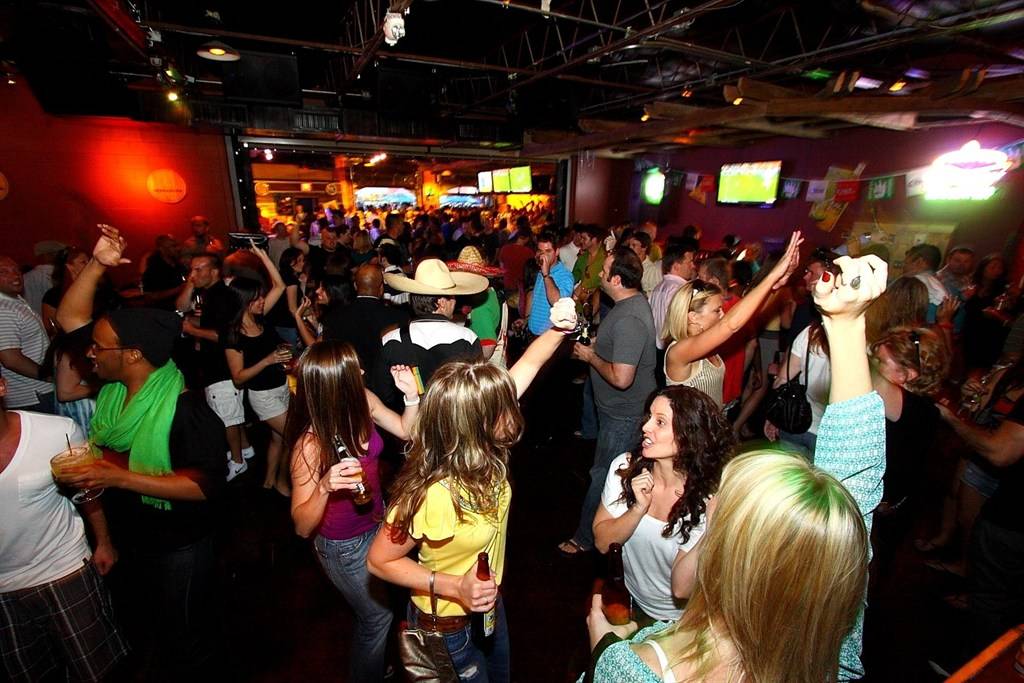 Park Street Cantina | night club | 491 Park St, Columbus, OH 43215, USA | 6148842108 OR +1 614-884-2108