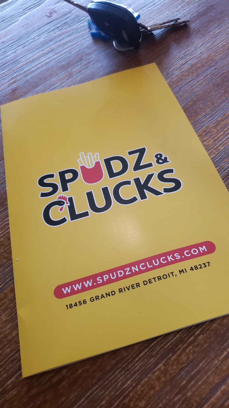Spudz & Clucks | restaurant | 18456 Grand River Ave, Detroit, MI 48223, USA | 3136466902 OR +1 313-646-6902