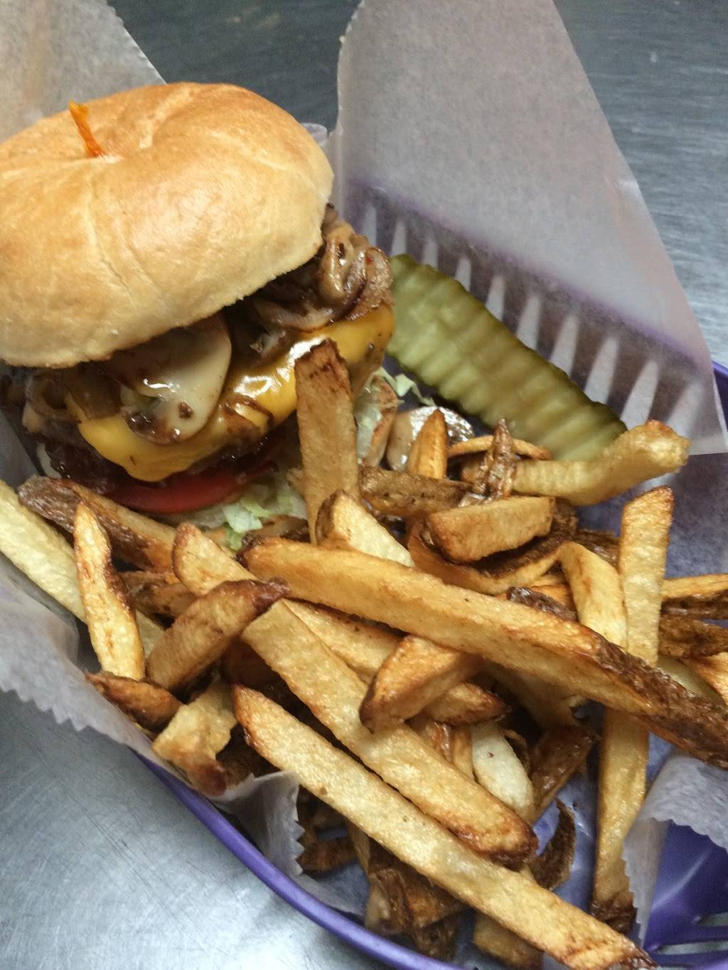 RJs Pub & Grill | restaurant | 615 N 9th St, Philipsburg, PA 16866, USA | 8143425307 OR +1 814-342-5307