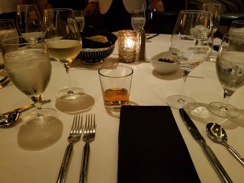 Andiamo Steakhouse | restaurant | 301 Fremont St, Las Vegas, NV 89101, USA | 7023882400 OR +1 702-388-2400