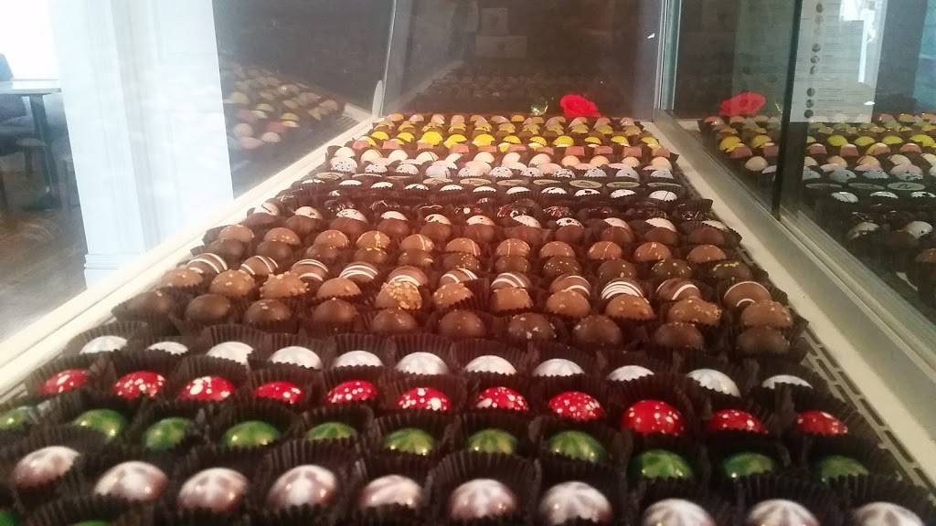 Chocolate and Vines | cafe | 757 University Ave, Rochester, NY 14607, USA | 5853406362 OR +1 585-340-6362