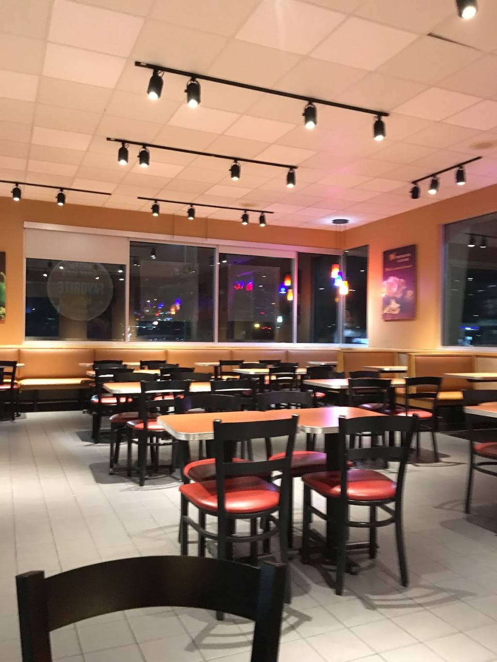 Taco Bueno | restaurant | 1723 W Scyene Rd, Mesquite, TX 75149, USA | 9722851788 OR +1 972-285-1788