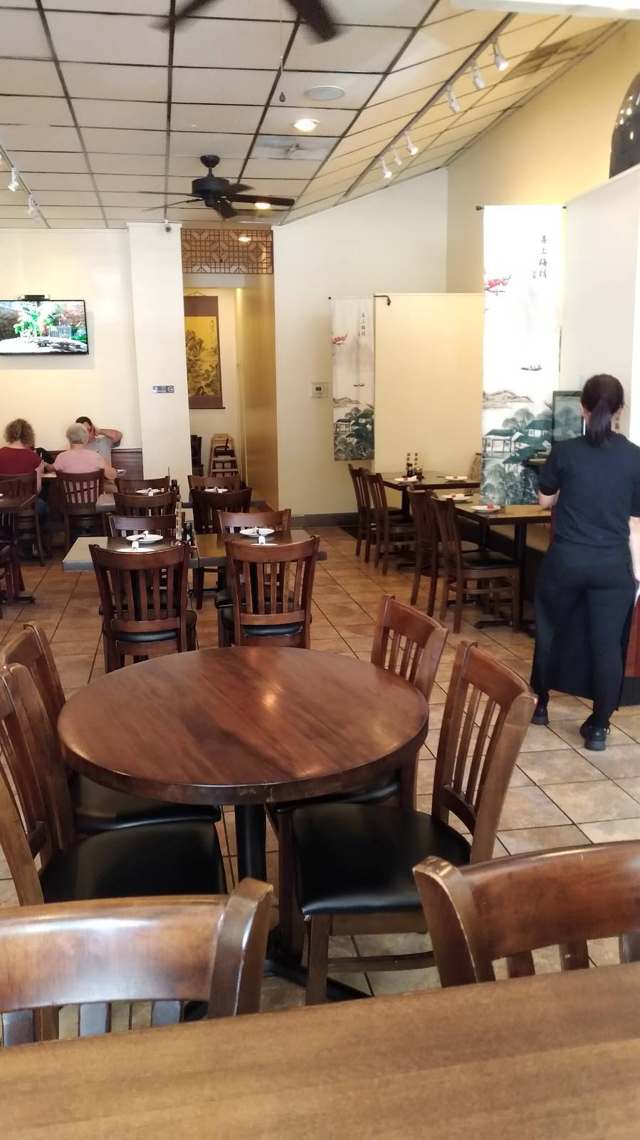 Dim Sum & Noodle | restaurant | 2000 Hamilton St #104, Philadelphia, PA 19130, USA | 2155153992 OR +1 215-515-3992