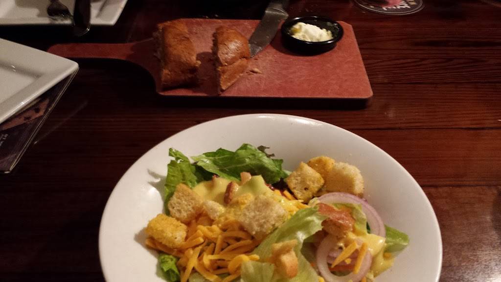 Texas Roadhouse | restaurant | 5025 Dressler Rd NW, Canton, OH 44718, USA | 3304919296 OR +1 330-491-9296