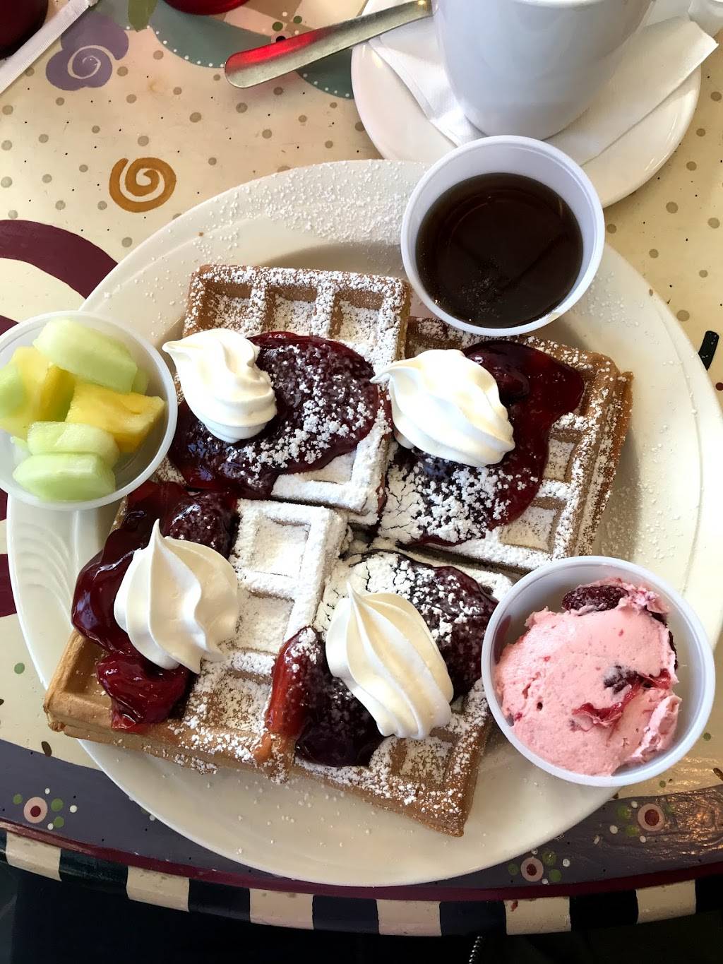 Fedora Bistro cafe | restaurant | 2633 Main St, Lawrence Township, NJ 08648, USA | 6098950844 OR +1 609-895-0844