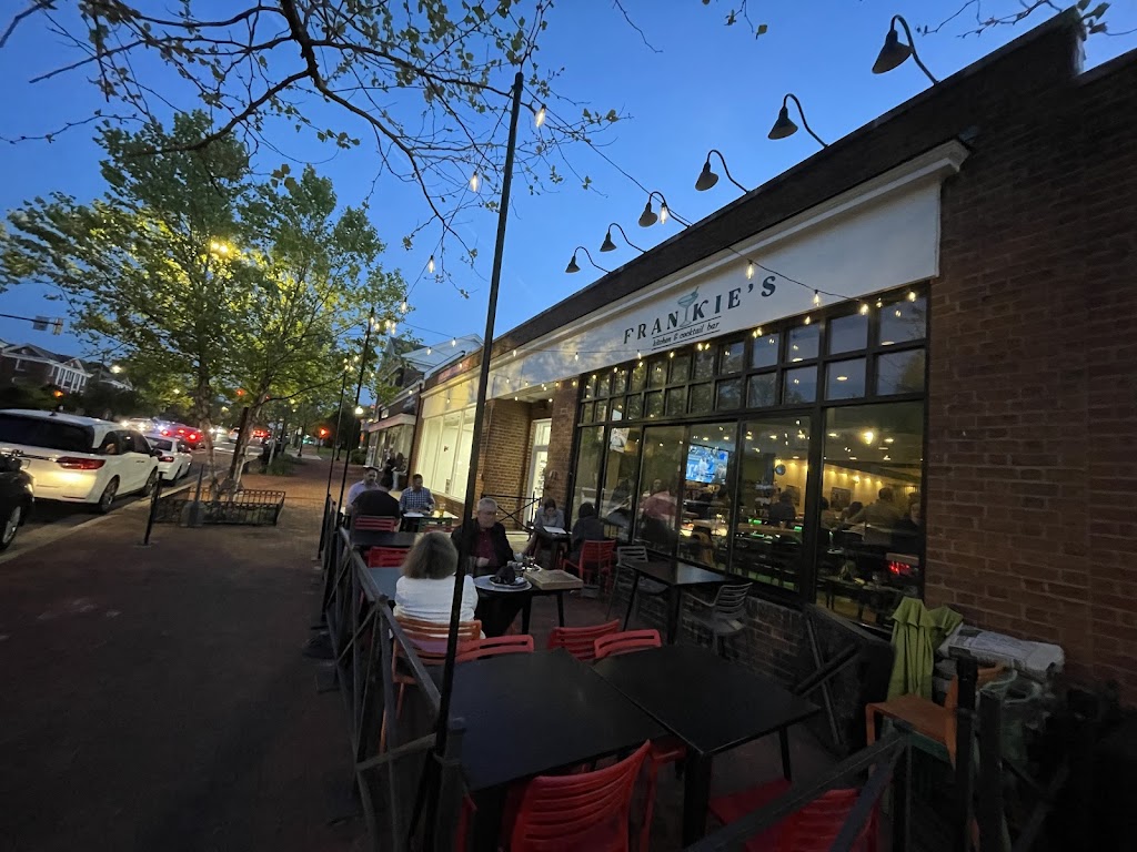 Frankies Kitchen & Cocktail Bar | restaurant | 823 S Washington St, Alexandria, VA 22314, USA | 7035122118 OR +1 703-512-2118