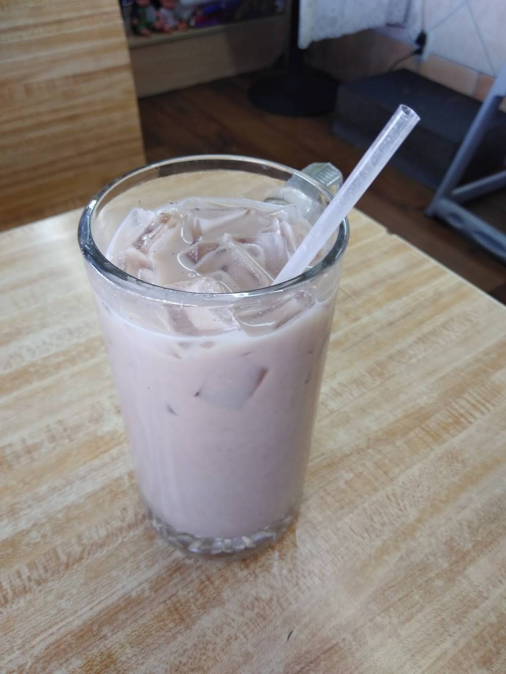 Ilopango Restaurant | restaurant | 1744 Venice Blvd, Los Angeles, CA 90006, USA | 3237668860 OR +1 323-766-8860