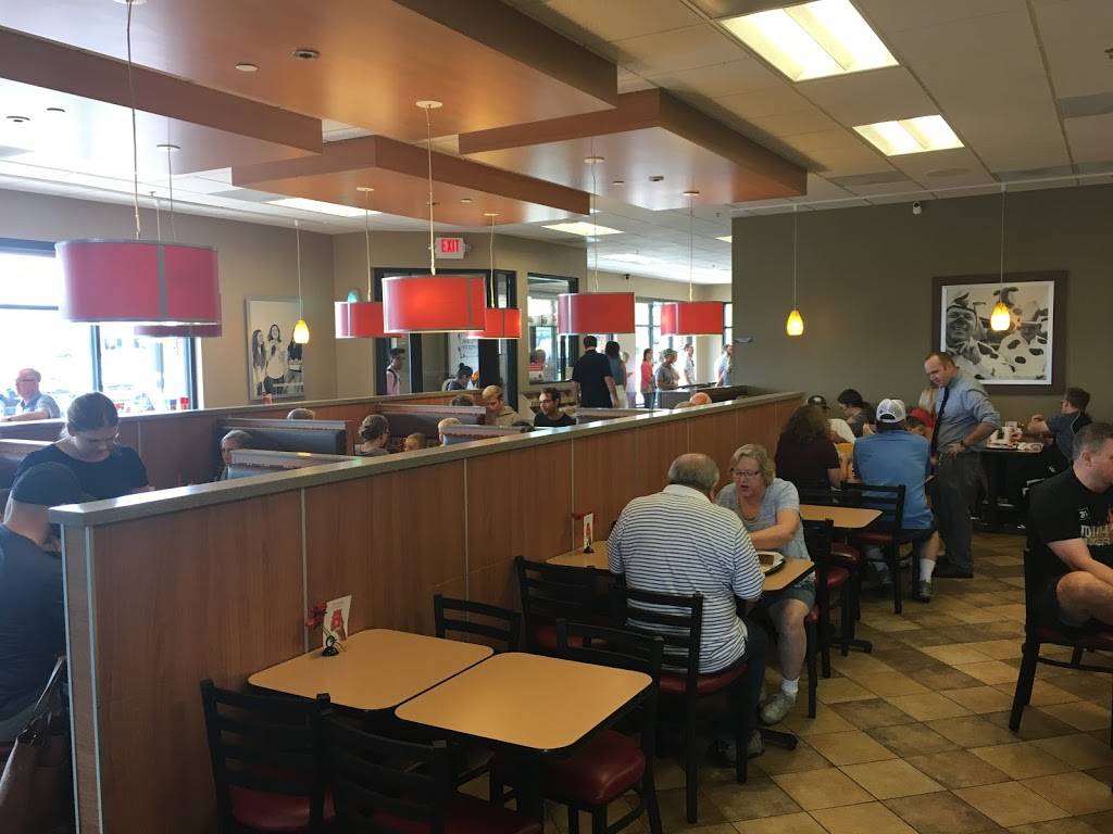 Chick-fil-A | restaurant | 11820 Fountains Way, Maple Grove, MN 55369, USA | 7634161773 OR +1 763-416-1773