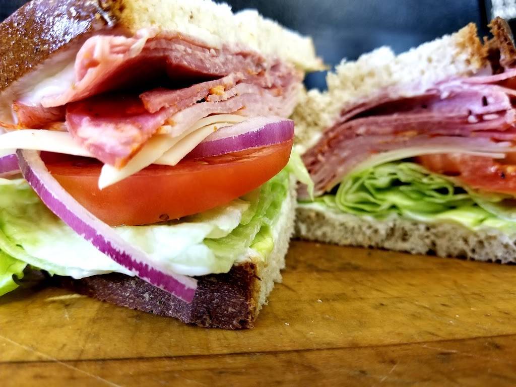 Helenas Mediterranean Cafe and Deli | restaurant | 2100 Park St, Syracuse, NY 13208, USA | 3154221358 OR +1 315-422-1358