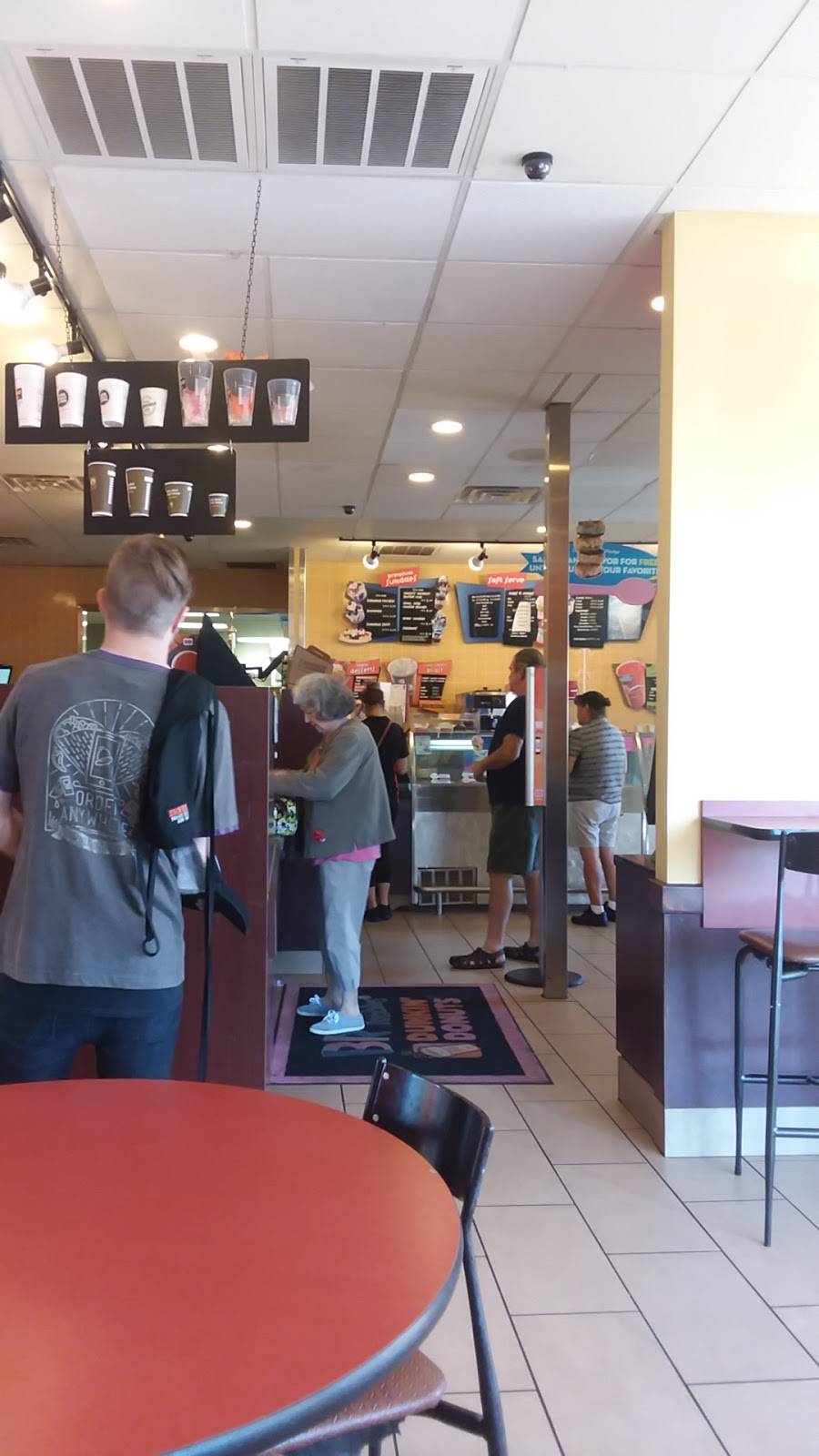 Dunkin | cafe | 2307 James L Redman Pkwy, Plant City, FL 33563, USA | 8136591300 OR +1 813-659-1300