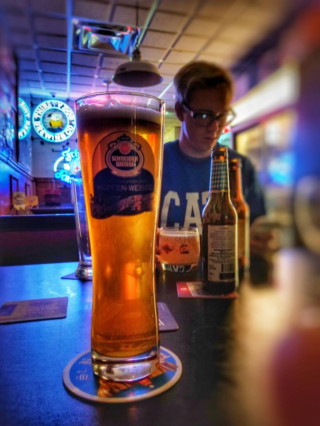 Sergios World Beers | restaurant | 1605 Story Ave, Louisville, KY 40206, USA | 5026182337 OR +1 502-618-2337