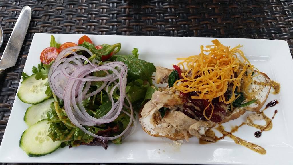 Cest La Vie Bistro | restaurant | 30 Main St, Northborough, MA 01532, USA | 5083938941 OR +1 508-393-8941