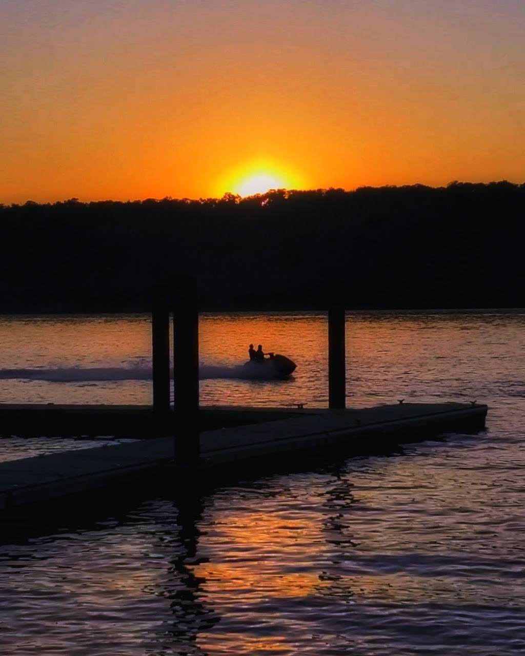 The Hudson | restaurant | 348 Dyckman St, New York, NY 10034, USA | 6466635886 OR +1 646-663-5886