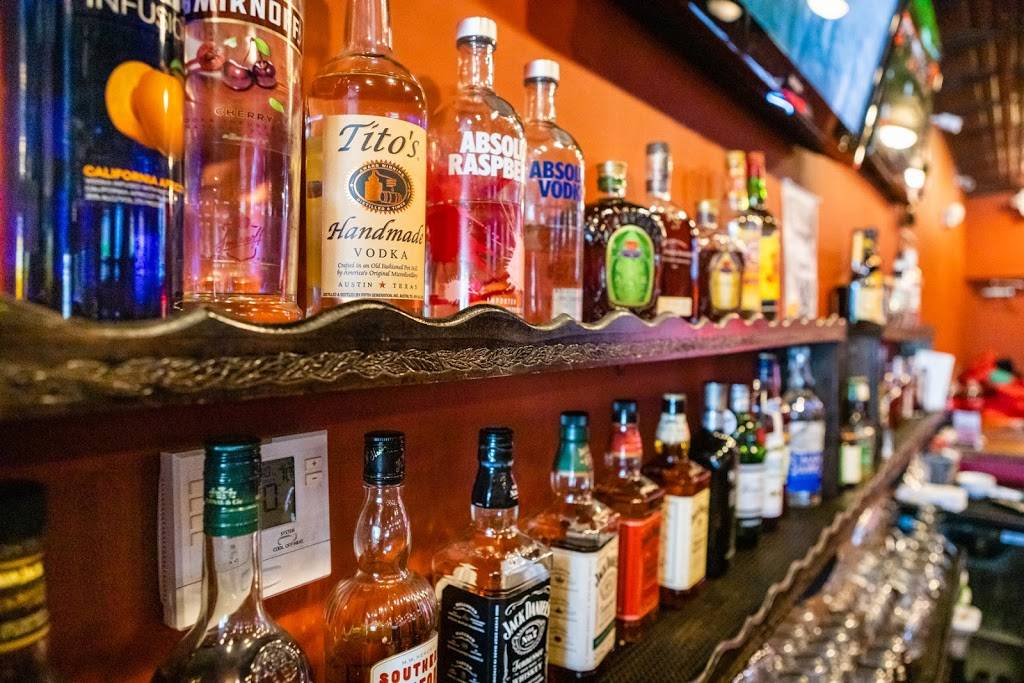 Lombardis Italian Restaurant & Tavern | restaurant | 11130 W Oakland Park Blvd, Sunrise, FL 33351, USA | 9547415071 OR +1 954-741-5071