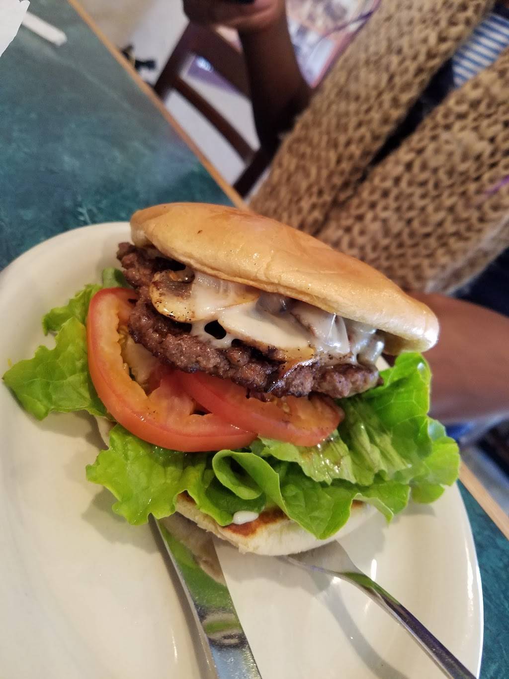 Rons Hamburger & Chili | restaurant | 216 S Santa Fe Ave, Edmond, OK 73003, USA | 4058447667 OR +1 405-844-7667