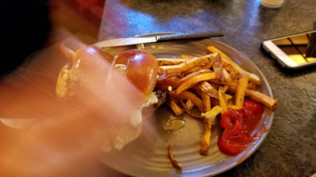 Ryans Creek House | restaurant | 171 Crooked Creek Dam Rd, Ford City, PA 16226, USA | 7249027650 OR +1 724-902-7650