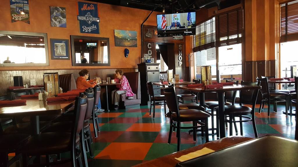 Lucky Brewgrille | cafe | 5401 Johnson Dr, Mission, KS 66205, USA | 9134038571 OR +1 913-403-8571