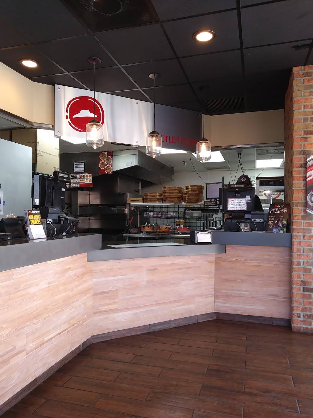 Pizza Hut | meal takeaway | 19151 S Dixie Hwy #106 & 107, Miami, FL 33157, USA | 3052527300 OR +1 305-252-7300