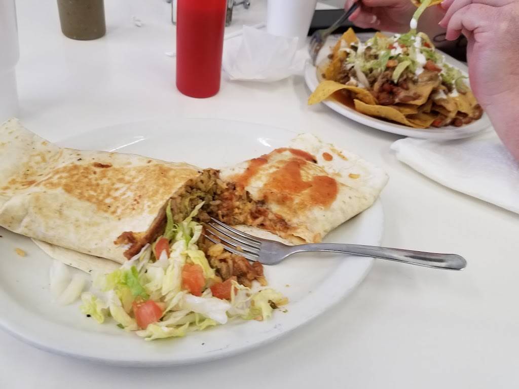 El Rodeo Mexican Restaurant | restaurant | 501 W 5th Ave, Hutchinson, KS 67501, USA | 6202592034 OR +1 620-259-2034