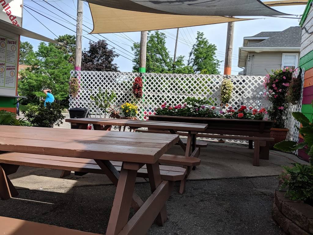 El Oasis | restaurant | 2501 E Michigan Ave, Lansing, MI 48912, USA | 5176487693 OR +1 517-648-7693