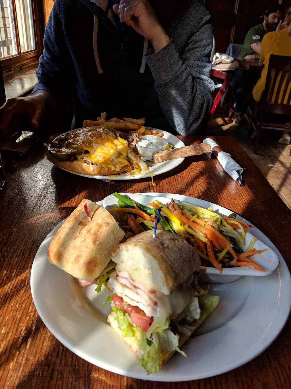 Brady’s At The Station | restaurant | 5 W Main St, Ramsey, NJ 07446, USA | 2013279748 OR +1 201-327-9748