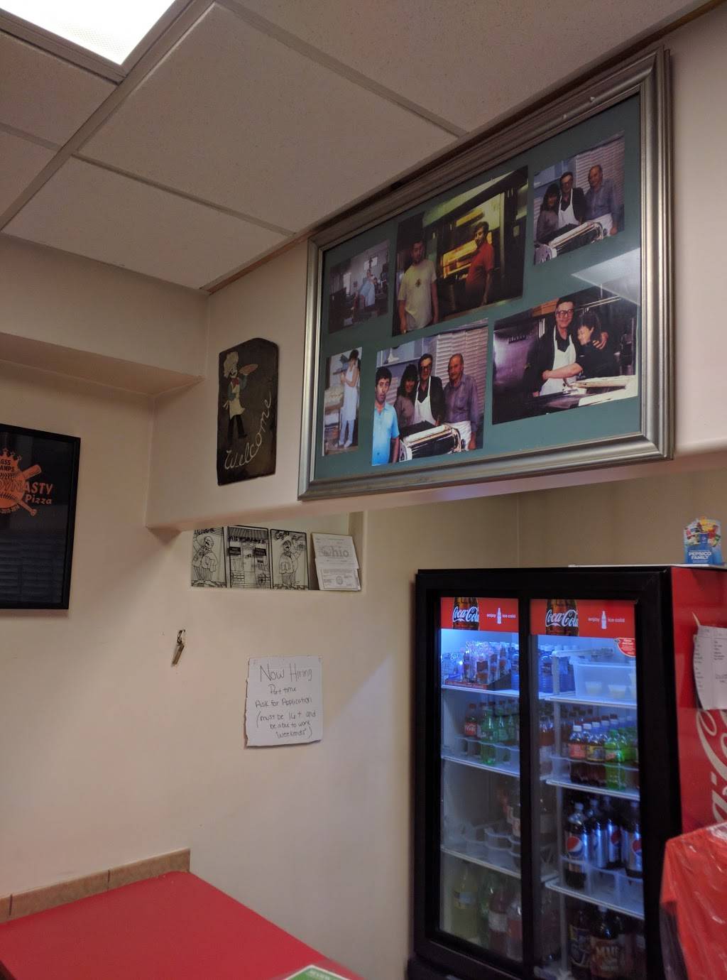 Yalas Pizzeria | restaurant | 3352 Oberlin Ave, Lorain, OH 44053, USA | 4402825169 OR +1 440-282-5169