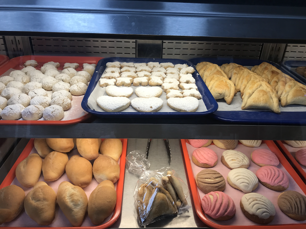 Alebrijes Cafe | restaurant | 1323 W Clarendon Dr, Dallas, TX 75208, USA | 2142902888 OR +1 214-290-2888