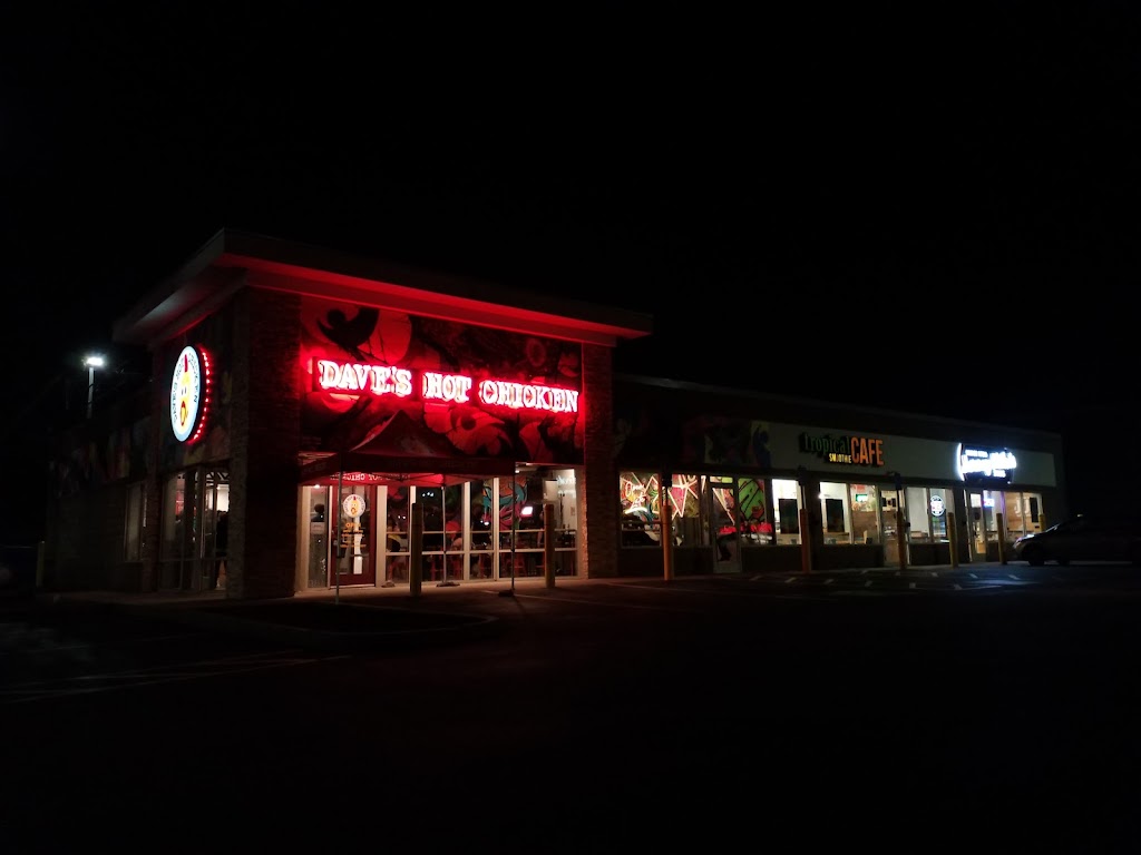 Dave’s Hot Chicken | restaurant | 1600 Woodbury Ave, Portsmouth, NH 03801, USA | 6037136978 OR +1 603-713-6978