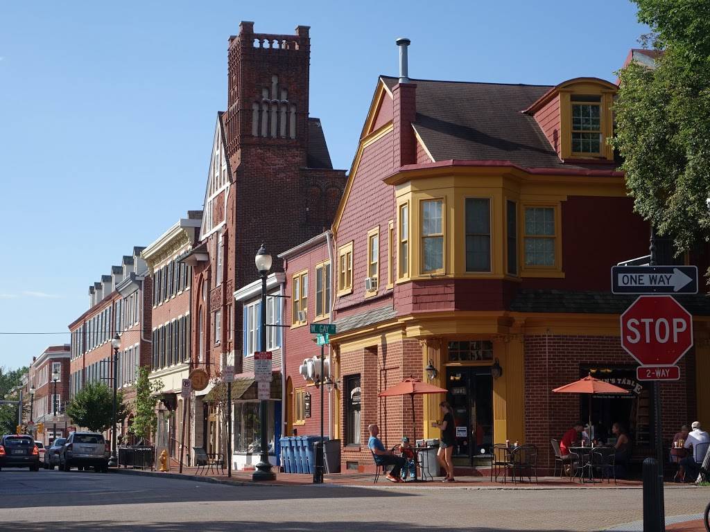 Penns Table Restaurant | restaurant | 100 W Gay St, West Chester, PA 19380, USA | 6106960677 OR +1 610-696-0677