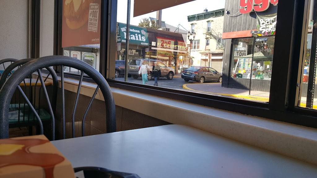 Burger King | restaurant | 3501 Bergenline Ave, Union City, NJ 07087, USA | 2013259018 OR +1 201-325-9018