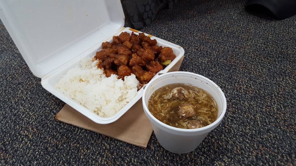 Yeungs House | restaurant | 463 Perry Hwy, West View, PA 15229, USA | 4129392388 OR +1 412-939-2388