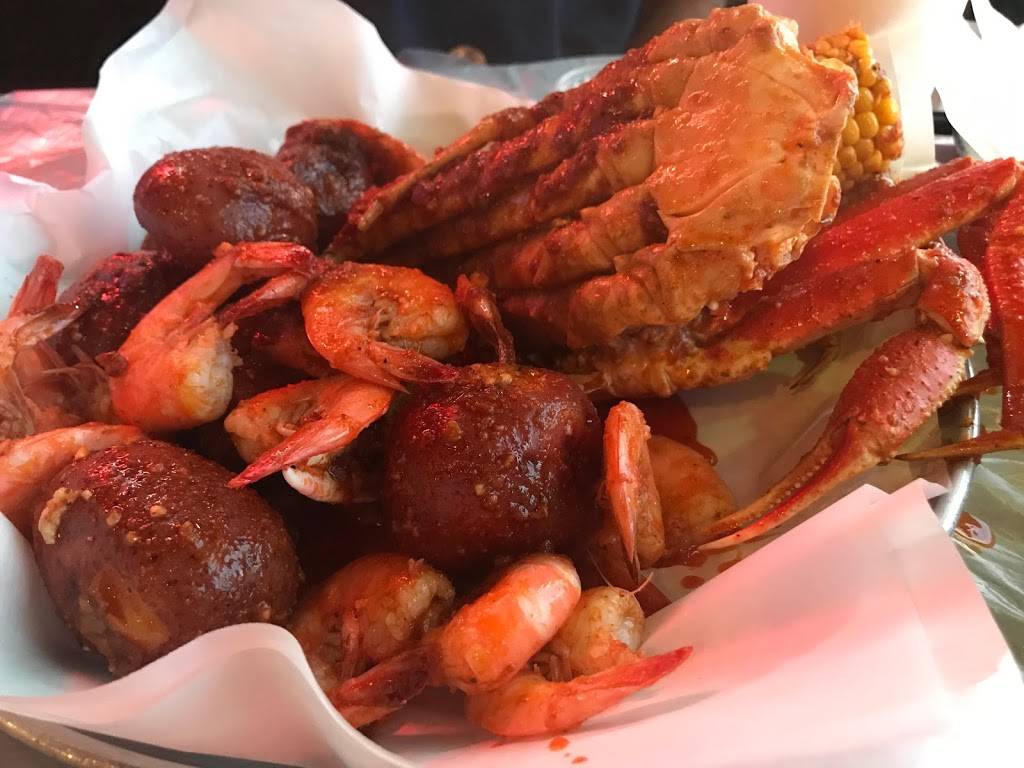 Red Claws Crab Shack | restaurant | 4629 S Cooper St #111, Arlington, TX 76017, USA | 8176425431 OR +1 817-642-5431