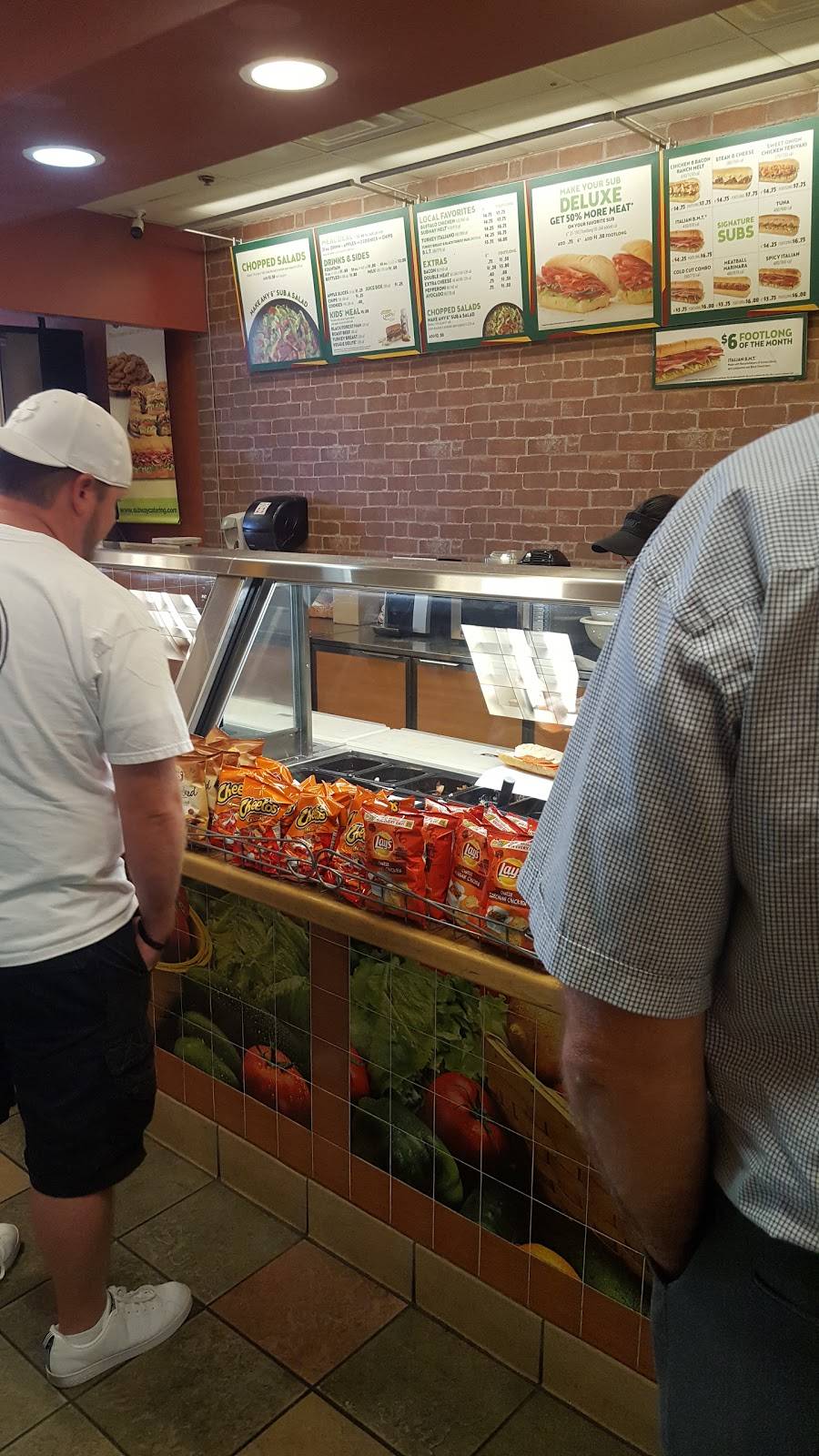 Subway | restaurant | Elliot Square, 1989 W Elliot Rd Suite 11, Chandler, AZ 85224, USA | 4809637844 OR +1 480-963-7844