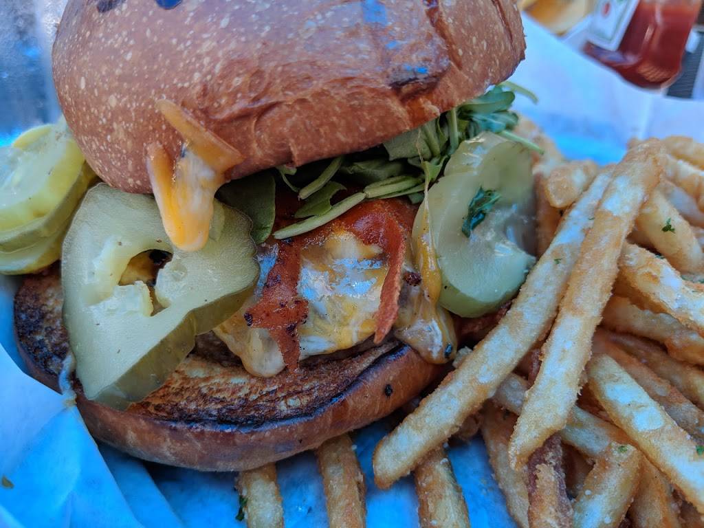 Beachside Bar & Grill | night club | 806 S Coast Hwy 101, Encinitas, CA 92024, USA | 7609420738 OR +1 760-942-0738