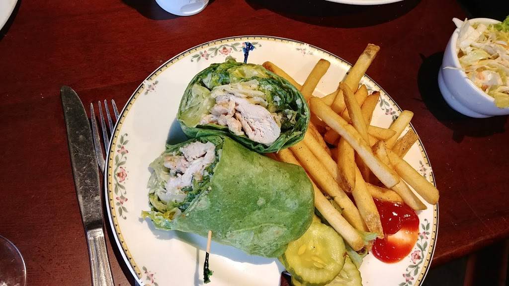 Lafayette House | restaurant | 109 Washington St, Foxborough, MA 02035, USA | 5085435344 OR +1 508-543-5344