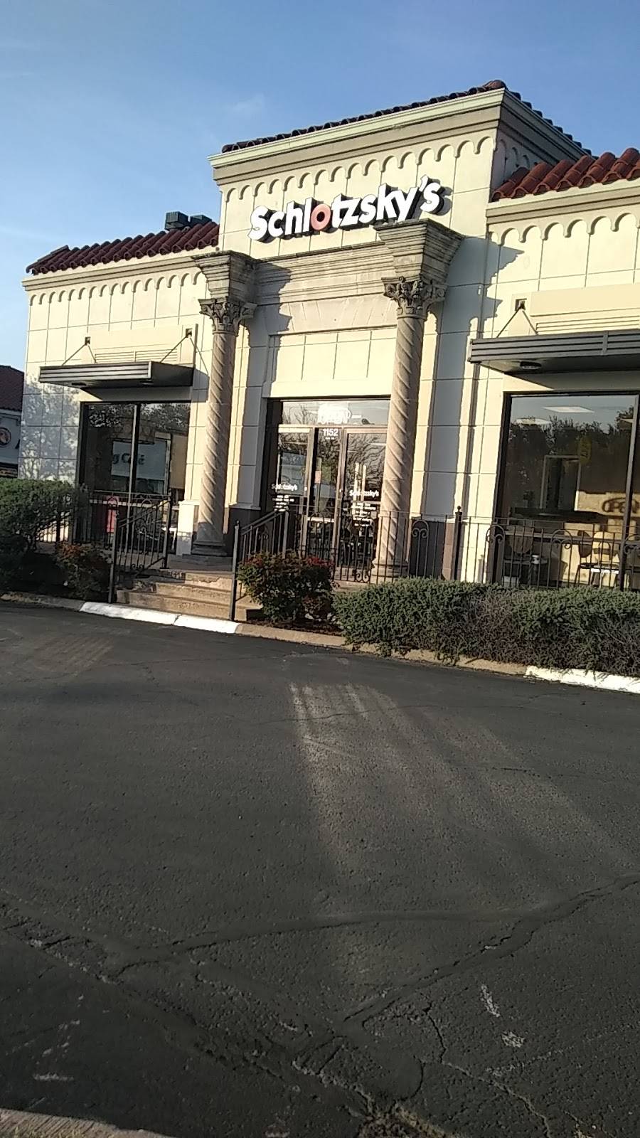 Schlotzskys | bakery | 1152 N Buckner Blvd Ste 124, Dallas, TX 75218, USA | 2143244584 OR +1 214-324-4584