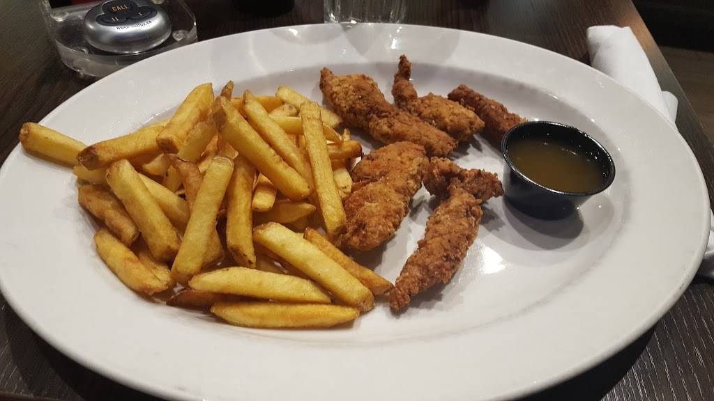 The Pickle Barrel | restaurant | 6508 Yonge St, North York, ON M2M 3X4, Canada | 4162264444 OR +1 416-226-4444